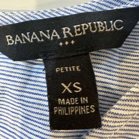 Women's Sleeveless Blue Top with White Accents Size XSP - Picture 3 of 6